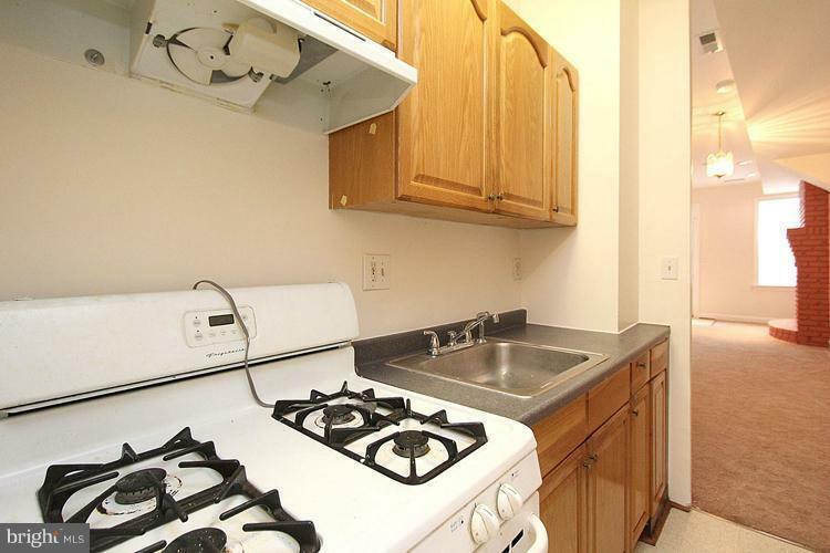 Property Photo:  1114 3rd Street NE  DC 20002 