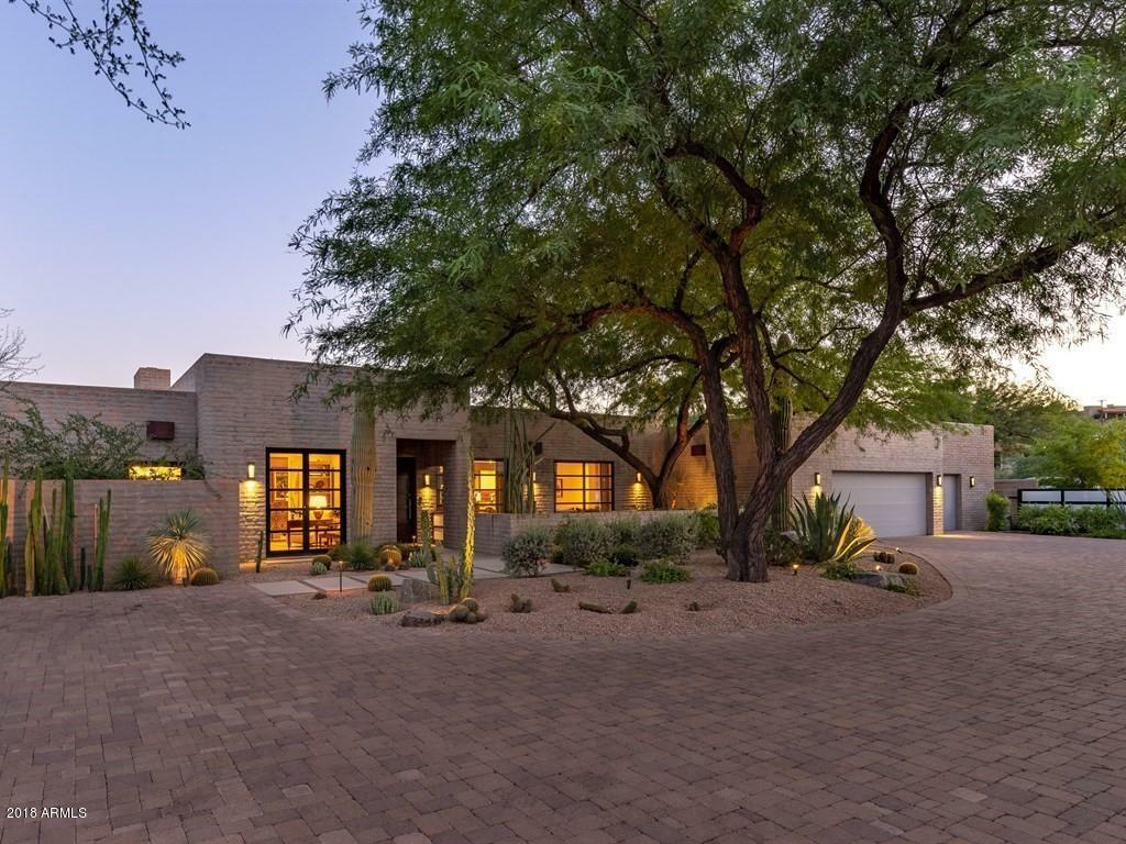 Property Photo: 6329 N 44th Street AZ 85253