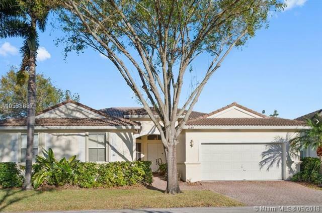 Property Photo:  5286 SW 34th Ter  FL 33312 