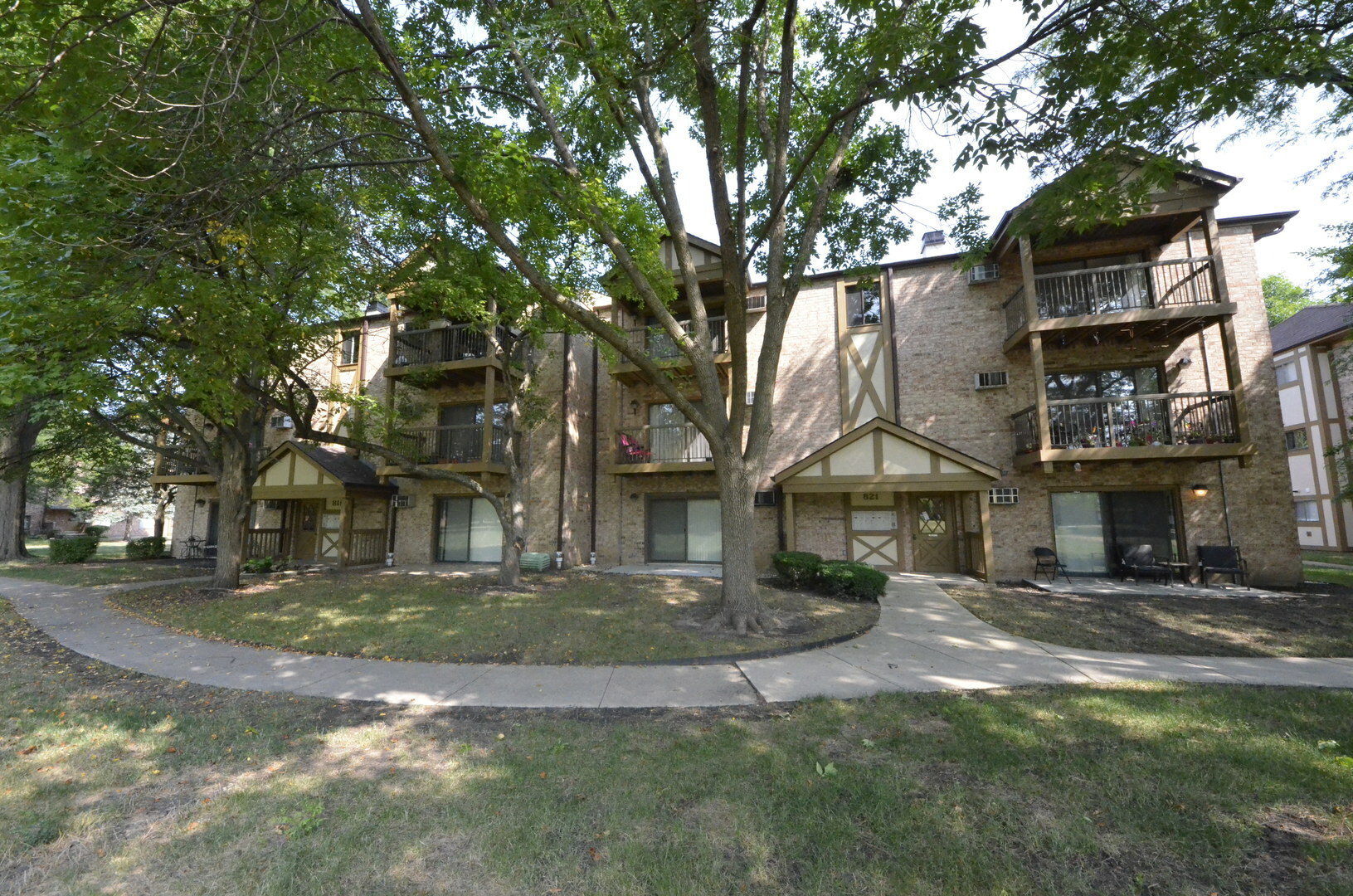 Property Photo:  821 Dwyer Avenue A  IL 60005 