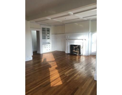 Property Photo: 31 Dwight St 4 MA 02446