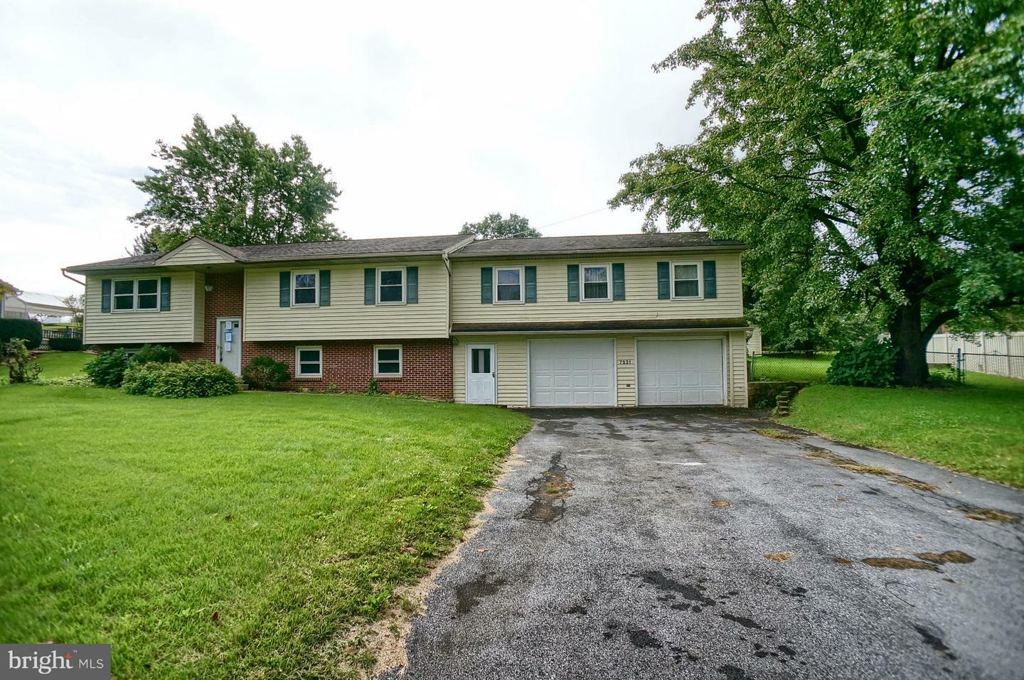 Property Photo:  7931 Rider Lane  PA 17036 