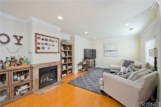 Property Photo:  17827 Burbank Boulevard  CA 91316 