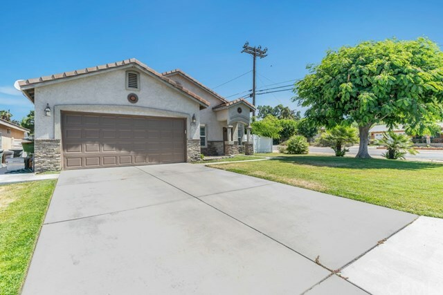 Property Photo:  39798 Baldi Court  CA 92223 