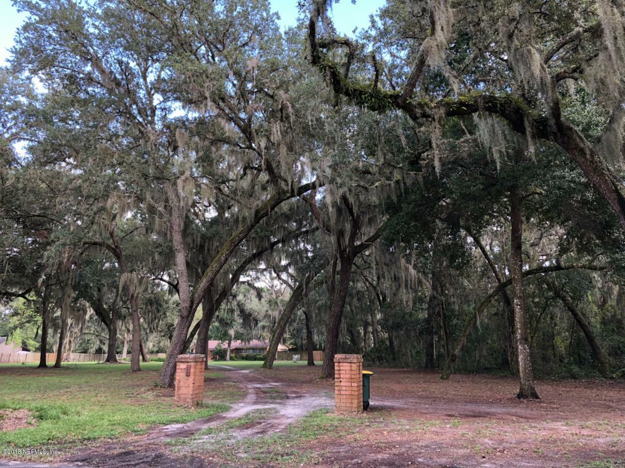 Property Photo: 13237 Mandarin Road FL 32223