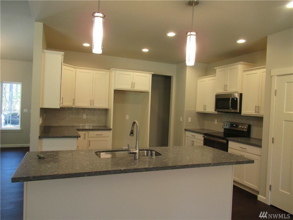Property Photo: 7406 SE Nelson Rd WA 98359