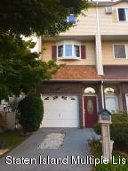 1053 W Fingerboard Road  Staten Island NY 10304 photo