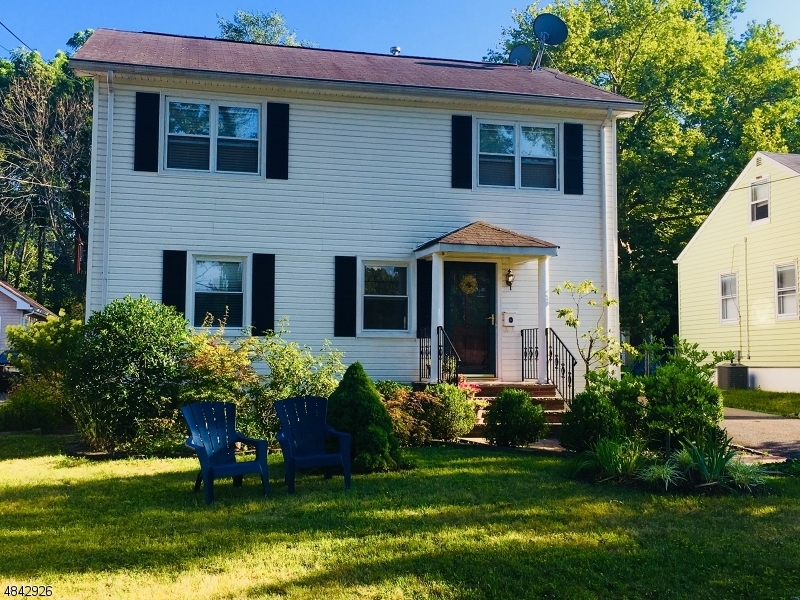 Property Photo:  51 Kings Rd  NJ 07928 