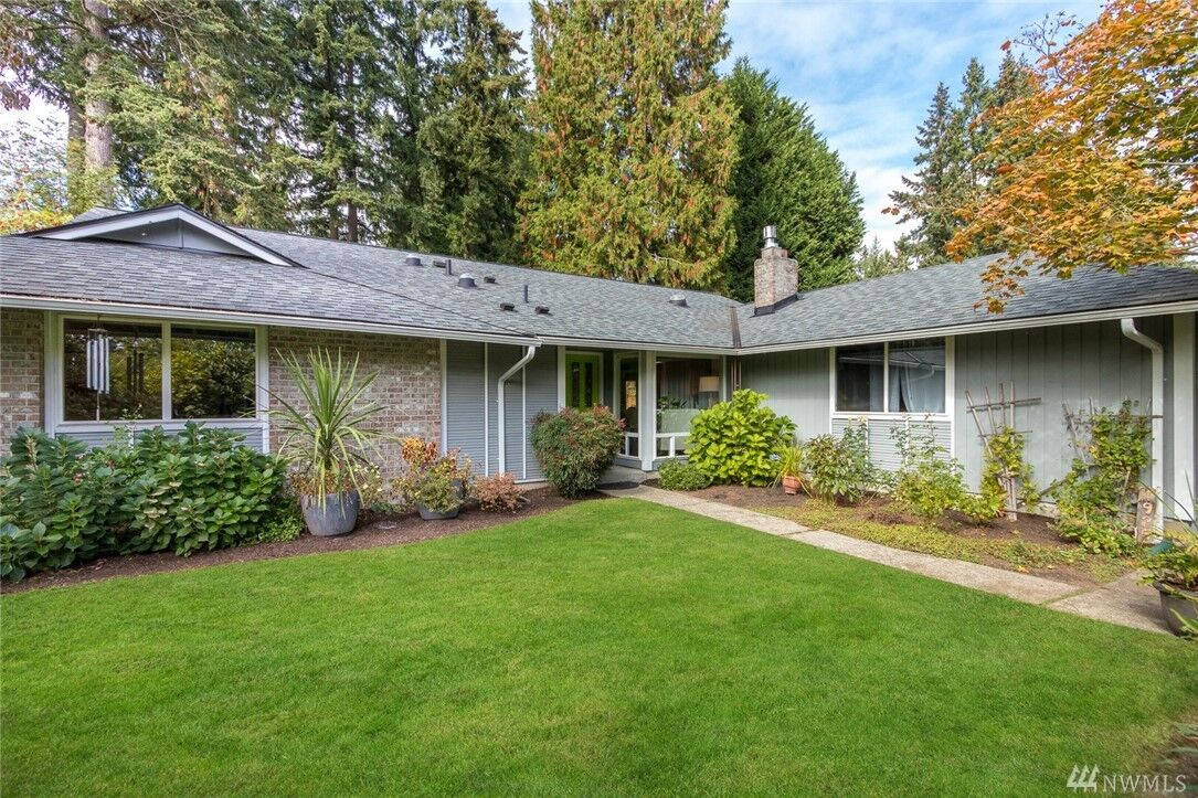 Property Photo: 1925 164th Ave NE WA 98008