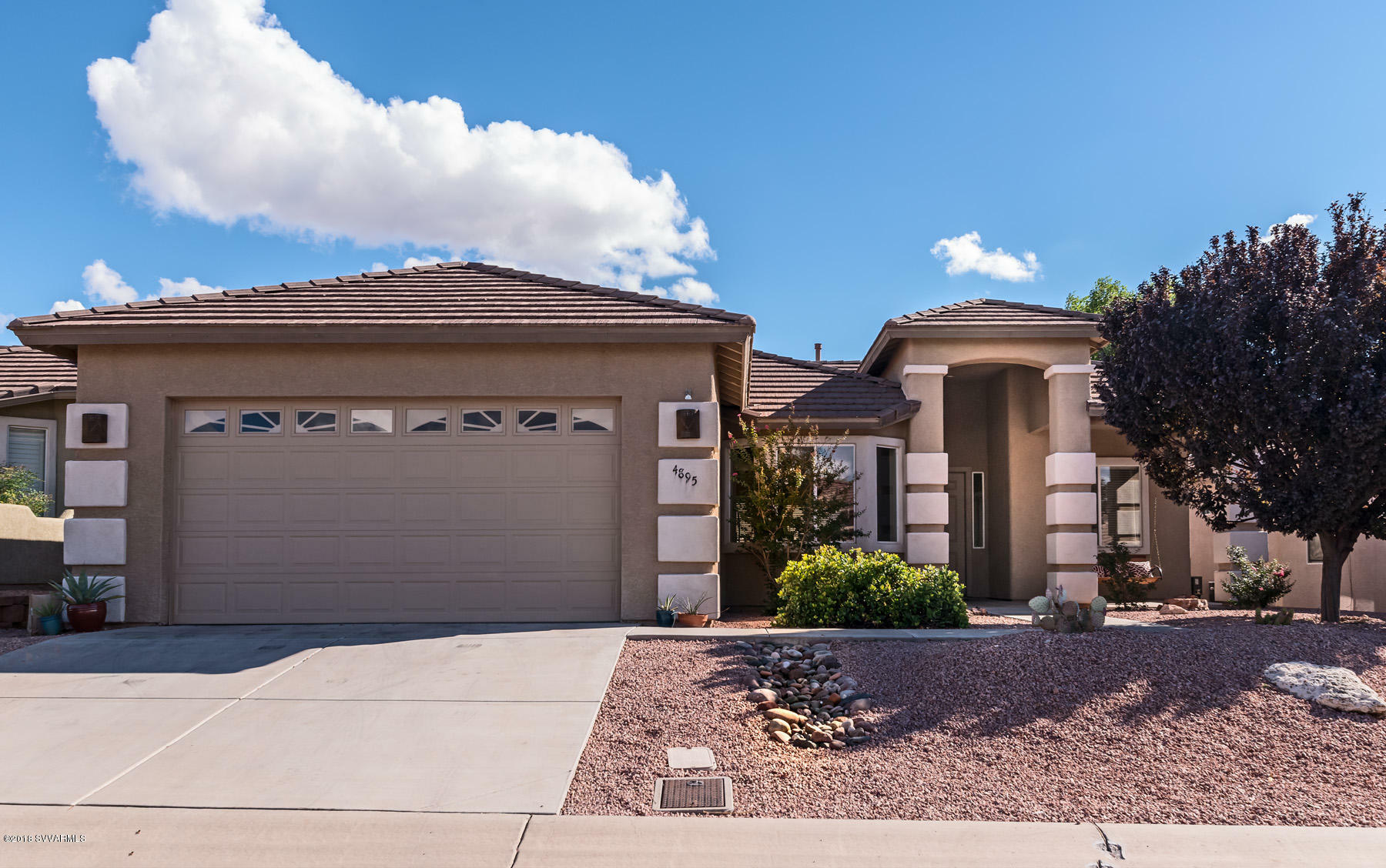 Property Photo: 4895 E Somerset Drive AZ 86325