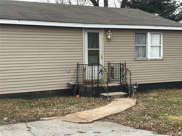 Property Photo: 1244 Walnut Drive 62018