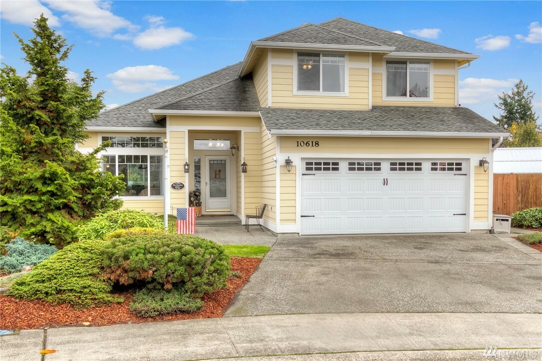 Property Photo: 10618 232nd Ave E WA 98321