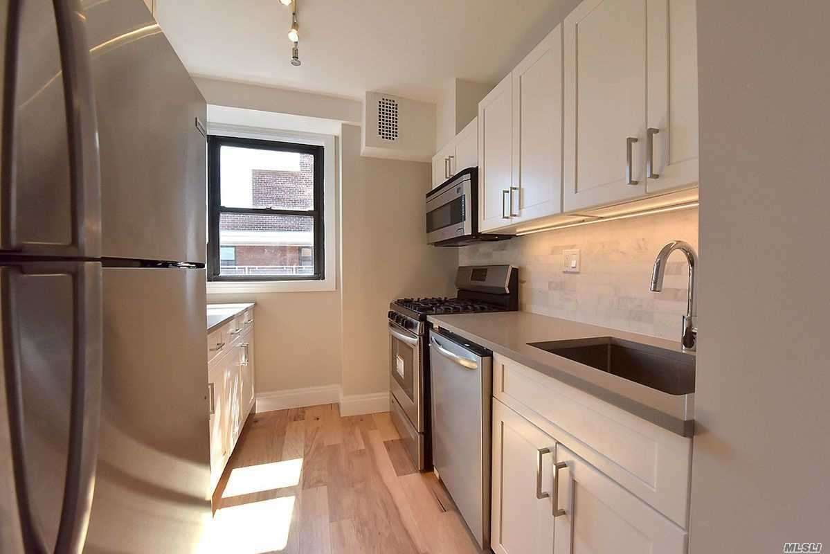 Property Photo: 61-15 98 Street 17E NY 11374