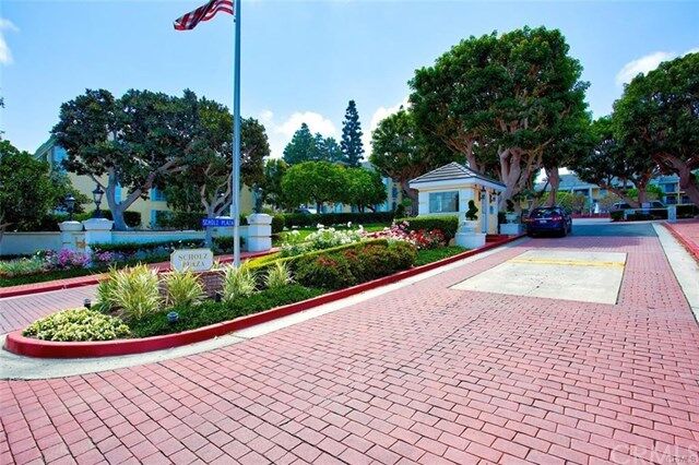 Property Photo: 200 McNeil Lane Ph3 CA 92663