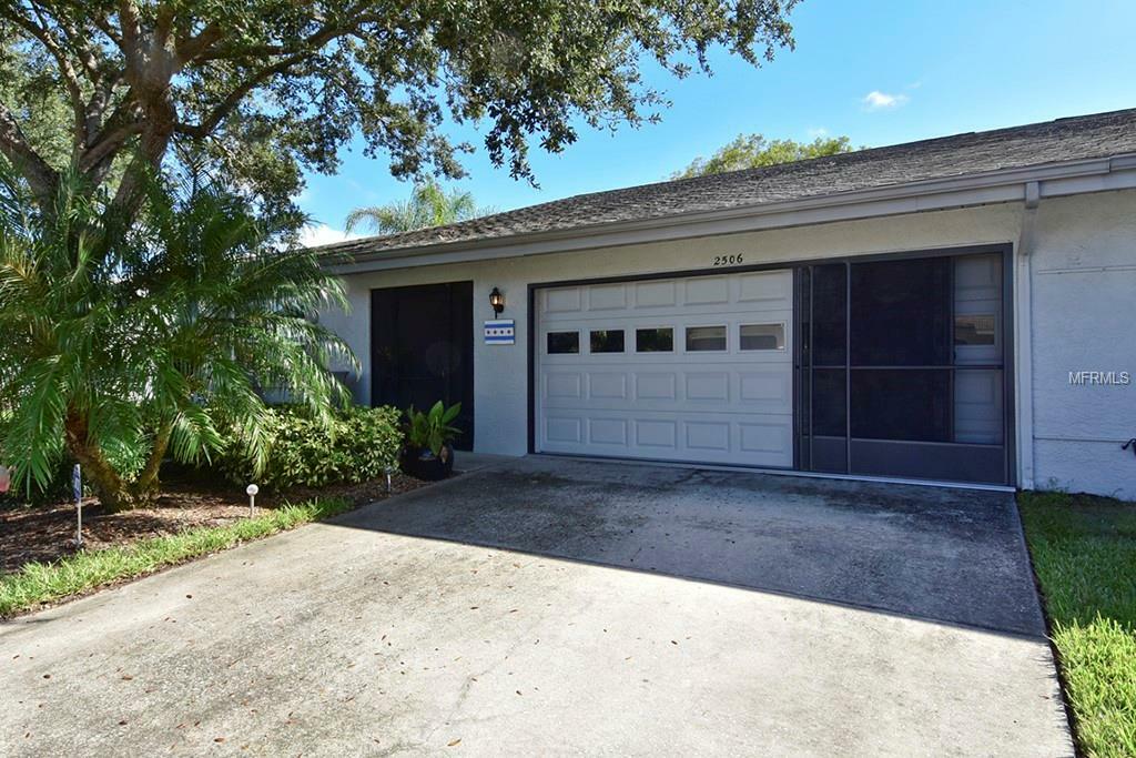 Property Photo:  2506 Lancaster Drive  FL 33573 