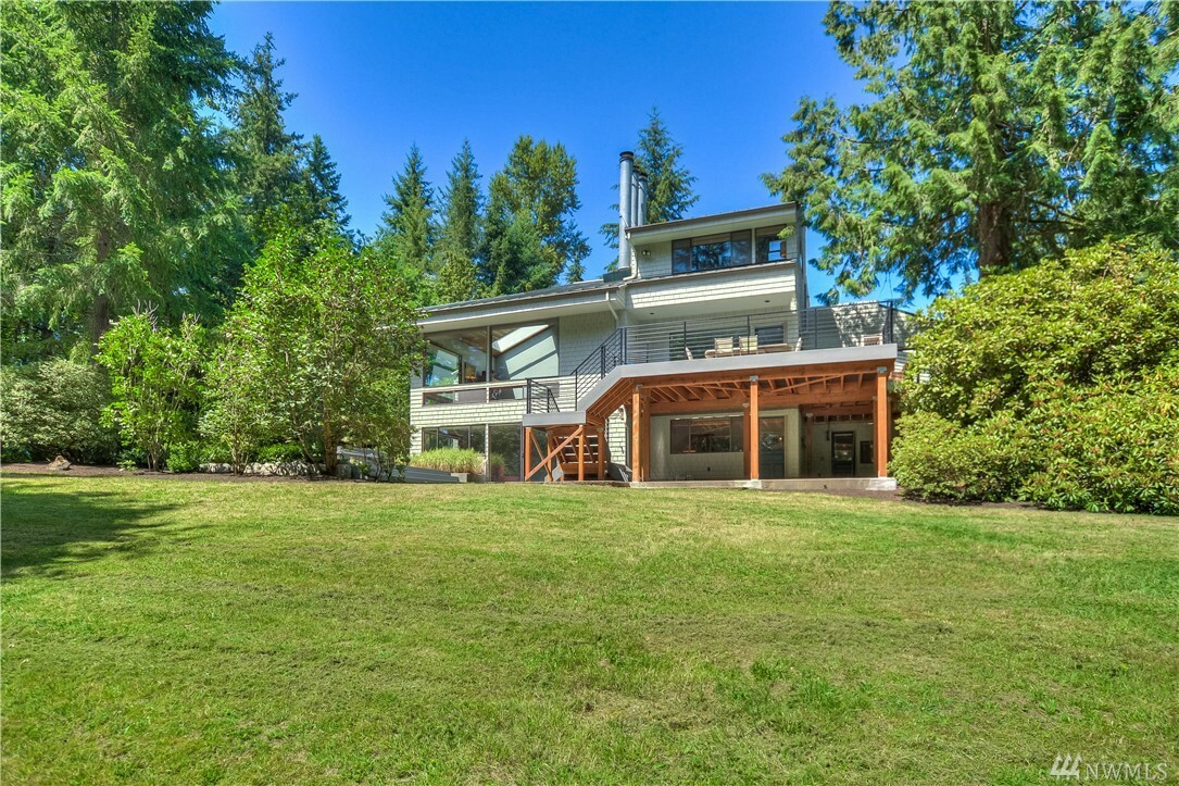 Property Photo:  21313 SE 13th Place  WA 98075 