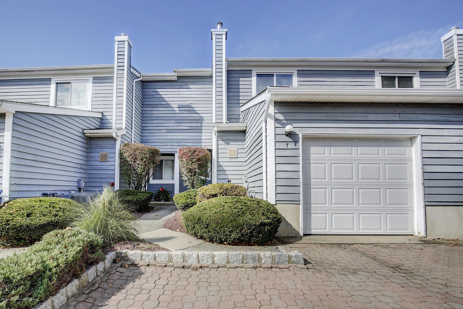 Property Photo:  7 Spring Court  NJ 07724 