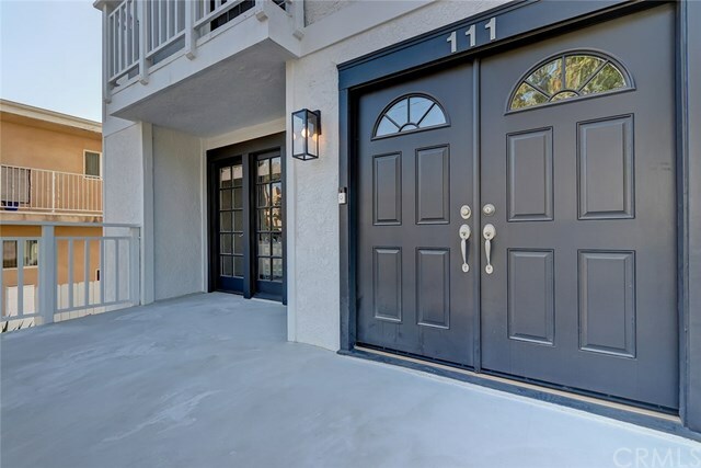 Property Photo:  111 S Lucia Avenue 1  CA 90277 