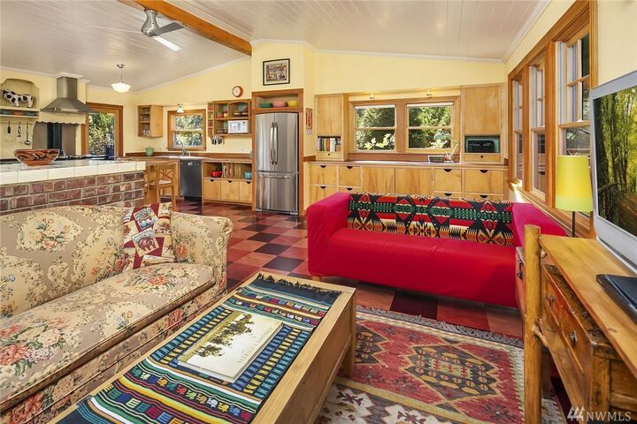 Property Photo: 15730 115th Ave SW WA 98070