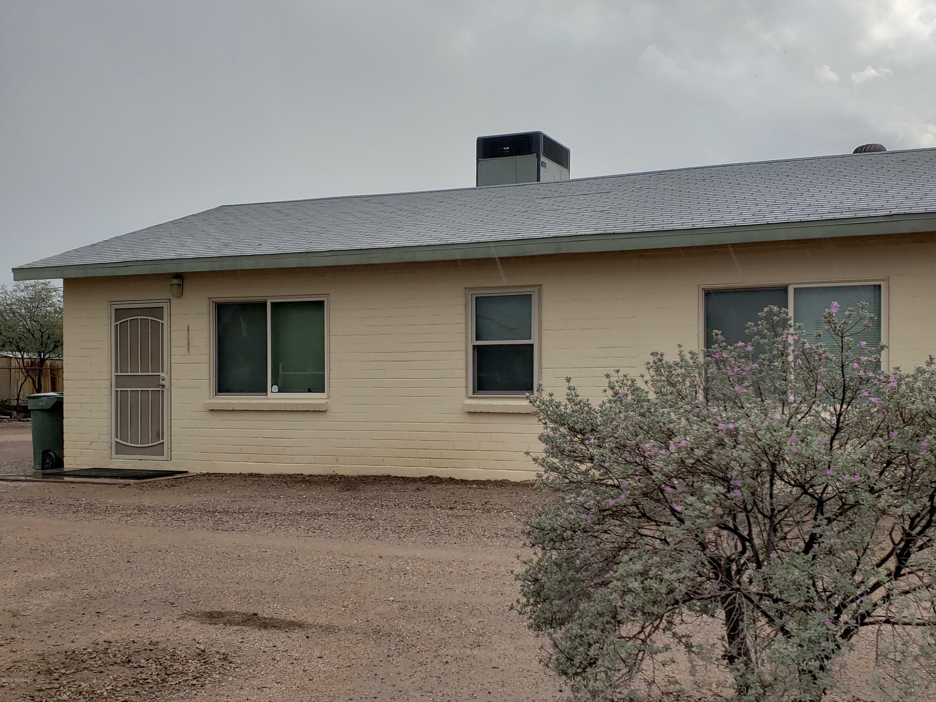 Property Photo:  925 W District Street  AZ 85714 