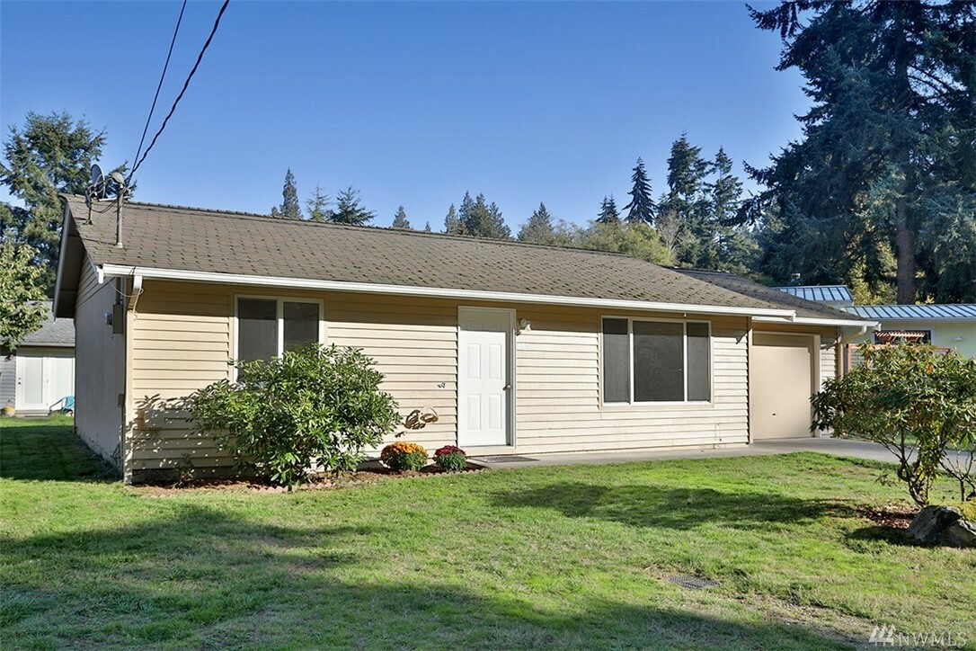 Property Photo:  836 Decker St  WA 98260 