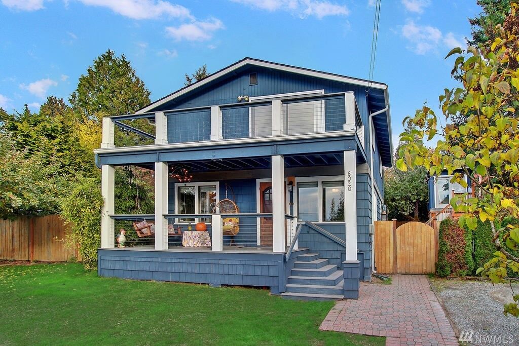 Property Photo:  6020 111th Ave NE  WA 98033 