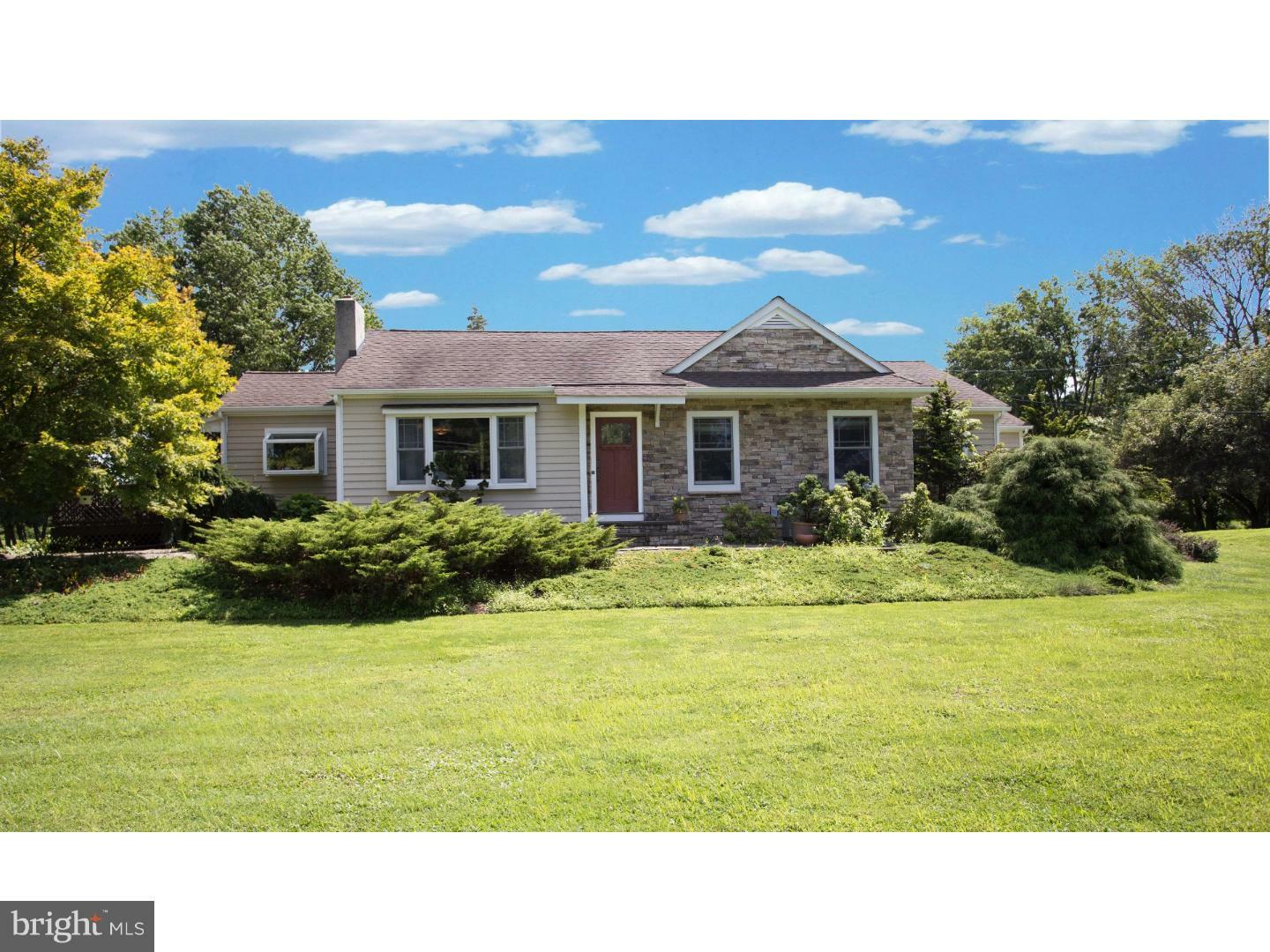 Property Photo:  26 Woosamonsa Road  NJ 08534 