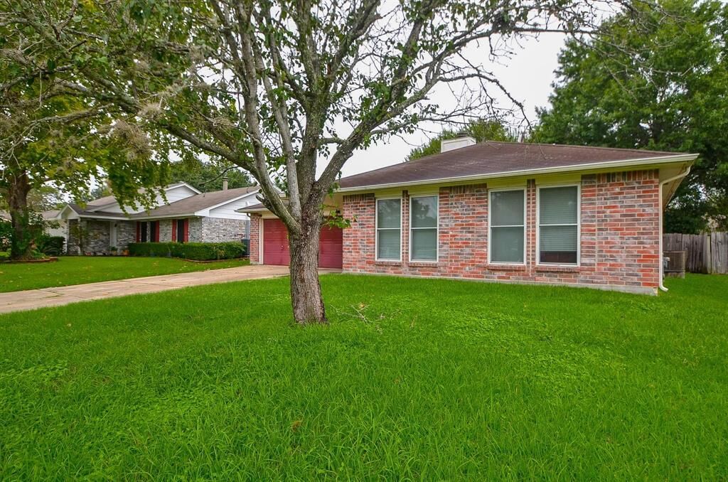 Property Photo: 18714 Shannon Glen Lane TX 77084