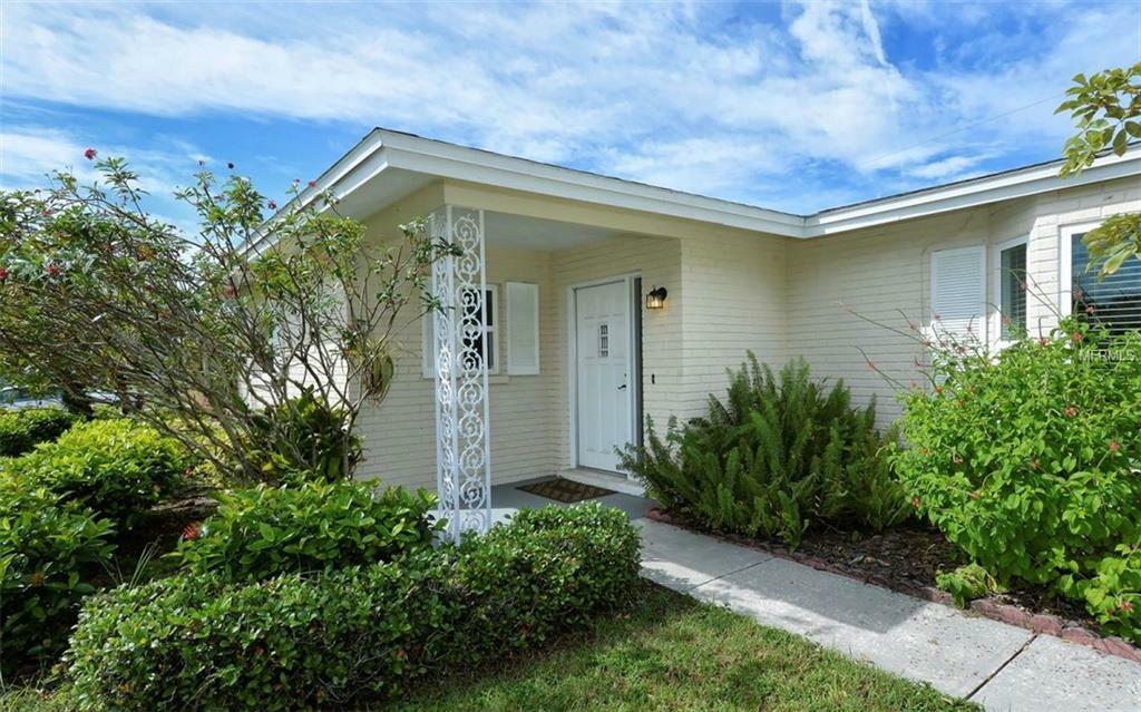 Property Photo:  6708 Keystone Drive  FL 34231 