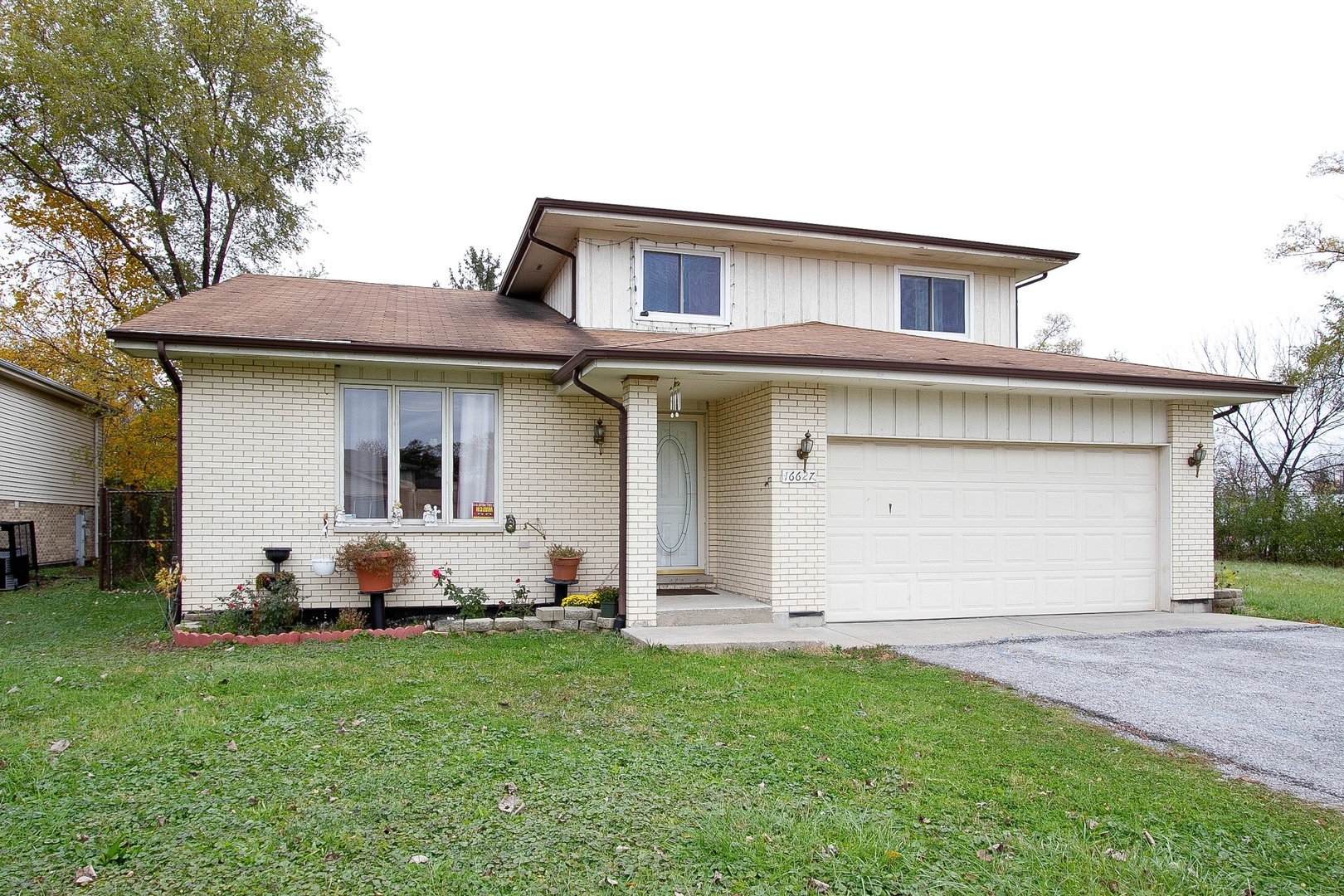 Property Photo:  16627 Carse Avenue  IL 60426 