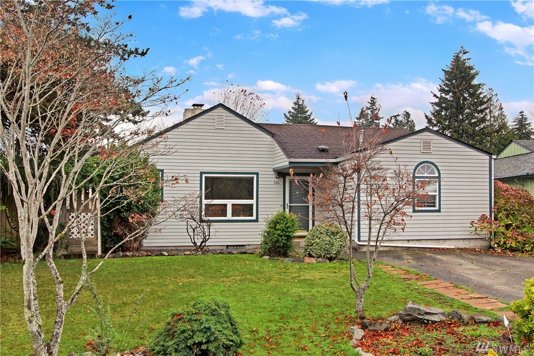 Property Photo:  320 42nd St SW  WA 98203 