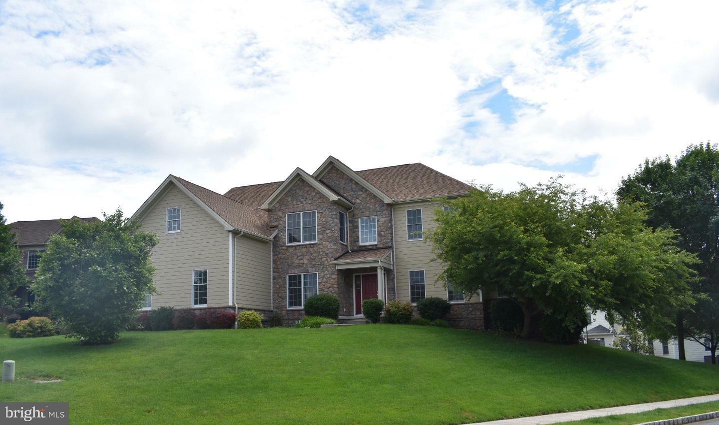 Property Photo: 900 Bennett Court PA 19425