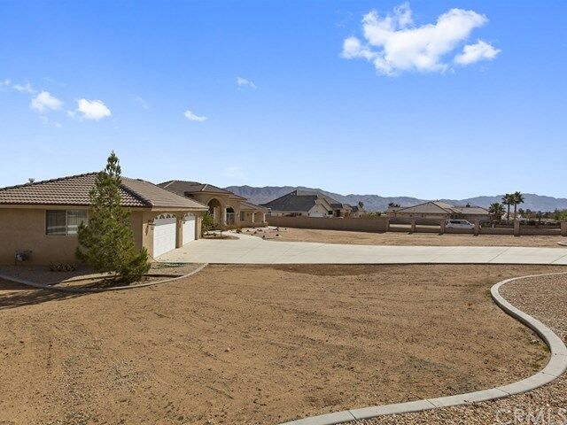 Property Photo:  10409 Choiceana Avenue  CA 92345 