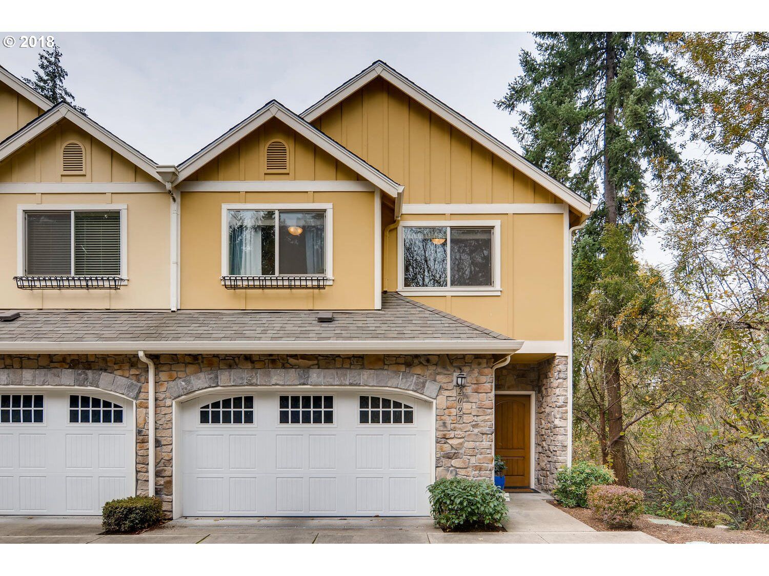 Property Photo:  2097 NE 49th Way  OR 97124 