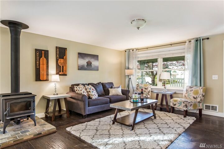 Property Photo:  1970 Island View Rd  WA 98277 