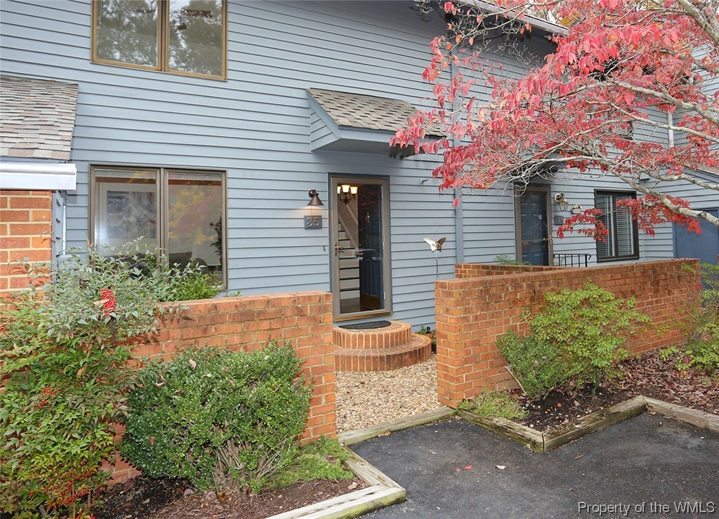 Property Photo:  2133 S Henry Street 35  VA 23185 