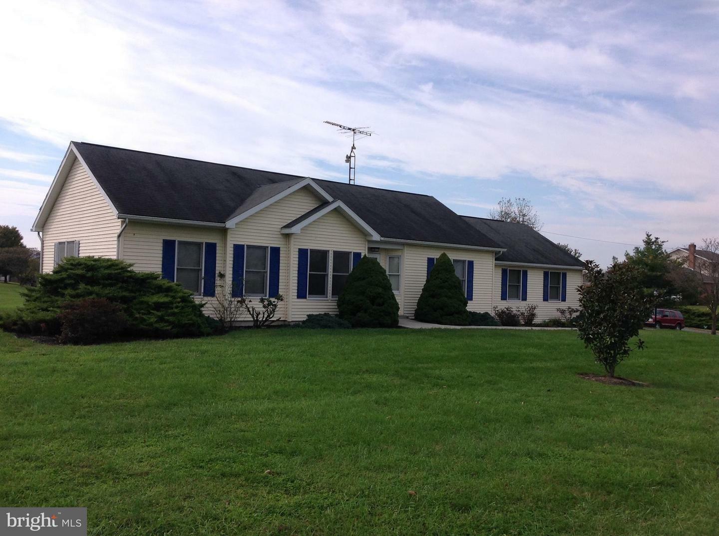 Property Photo:  14055 Mercersburg Road  PA 17225 