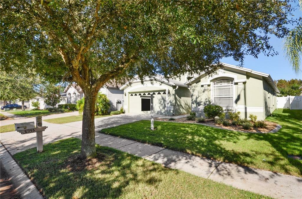 Property Photo:  31355 Heatherstone Drive  FL 33543 