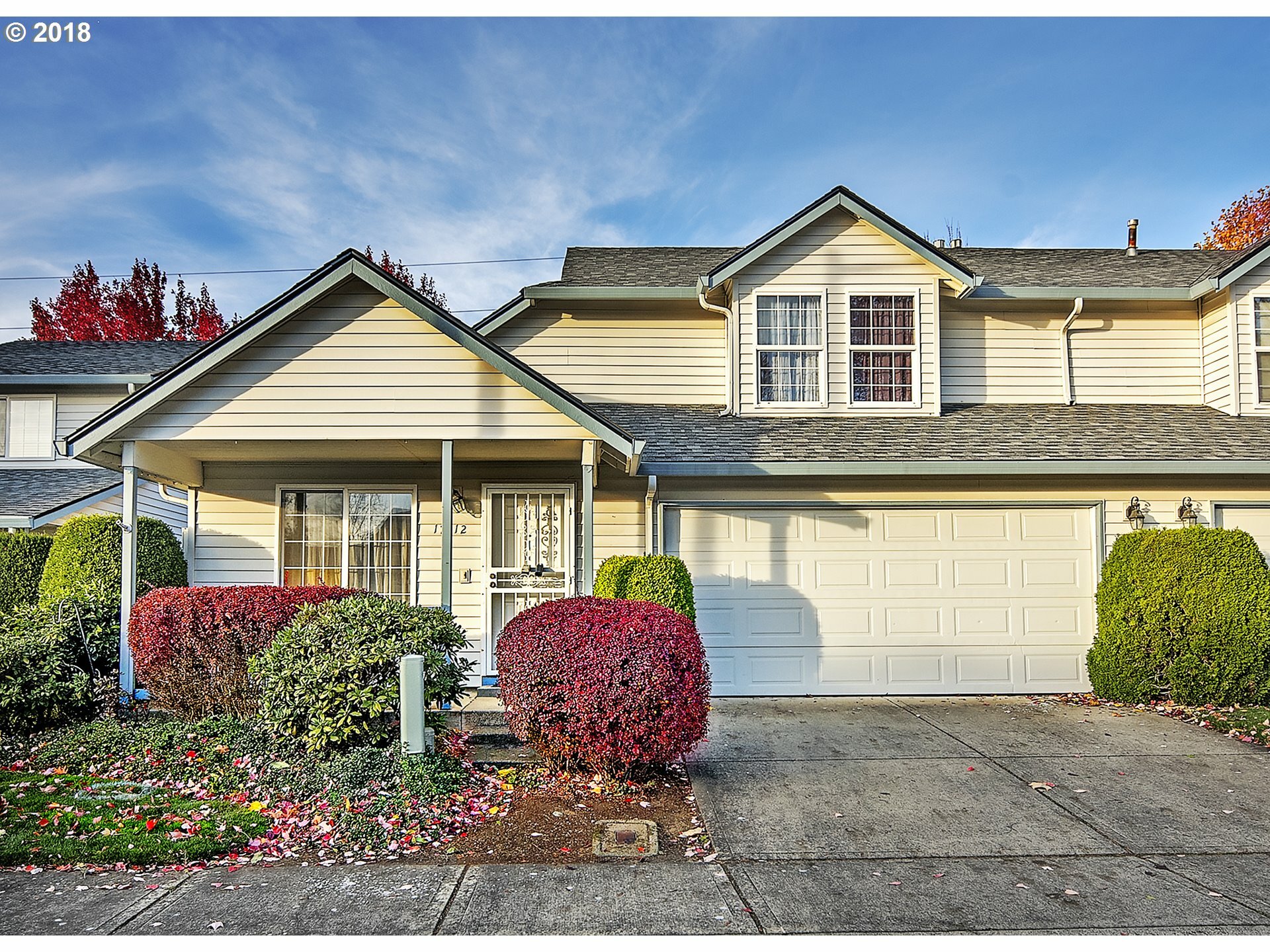 Property Photo: 17412 SE 15th Way 8 WA 98683
