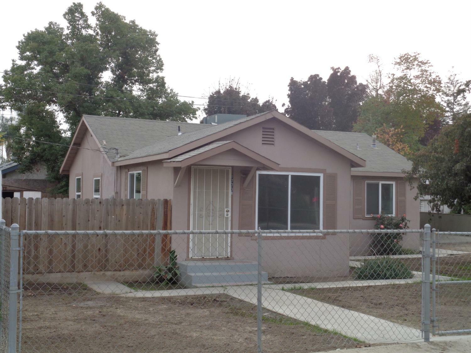 300 S Maricopa Street  Tulare CA 93274 photo