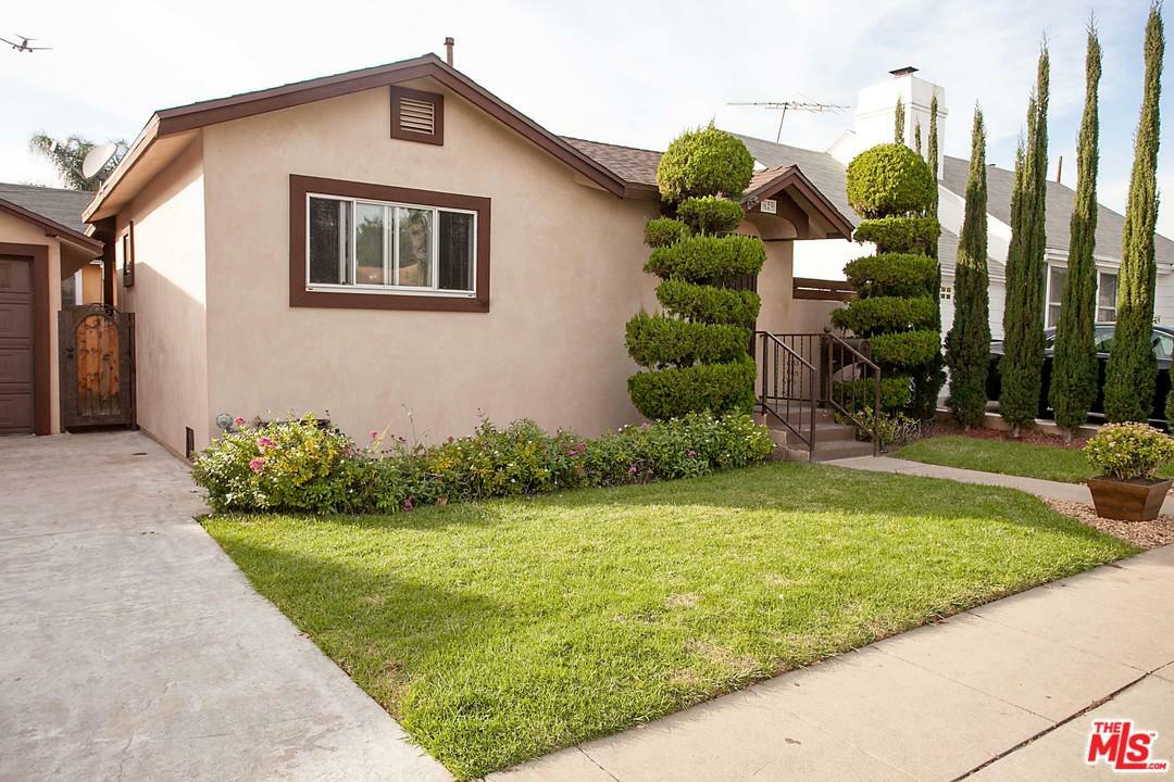 Property Photo:  629 S Eucalyptus Ave  CA 90301 