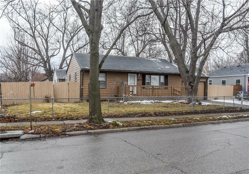 Property Photo:  804 E 22nd Street  IA 50317 