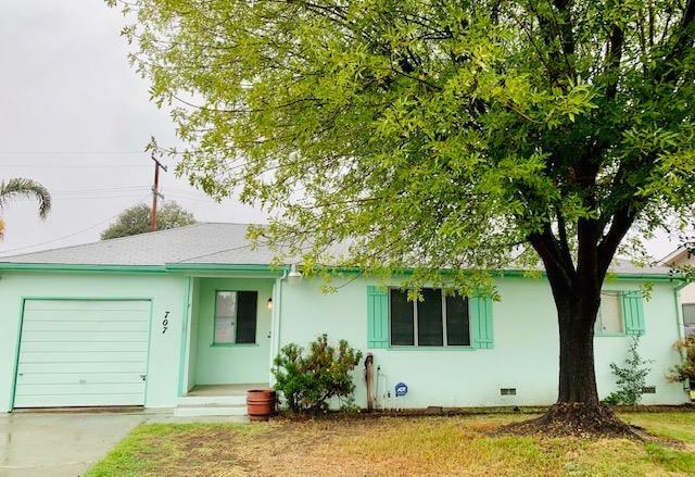 Property Photo:  707 N Rinaldi Street  CA 93291 