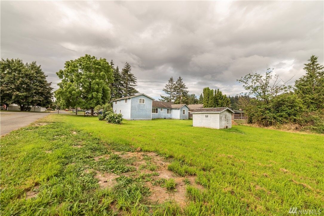 Property Photo: 202 2nd Ave SW WA 98047