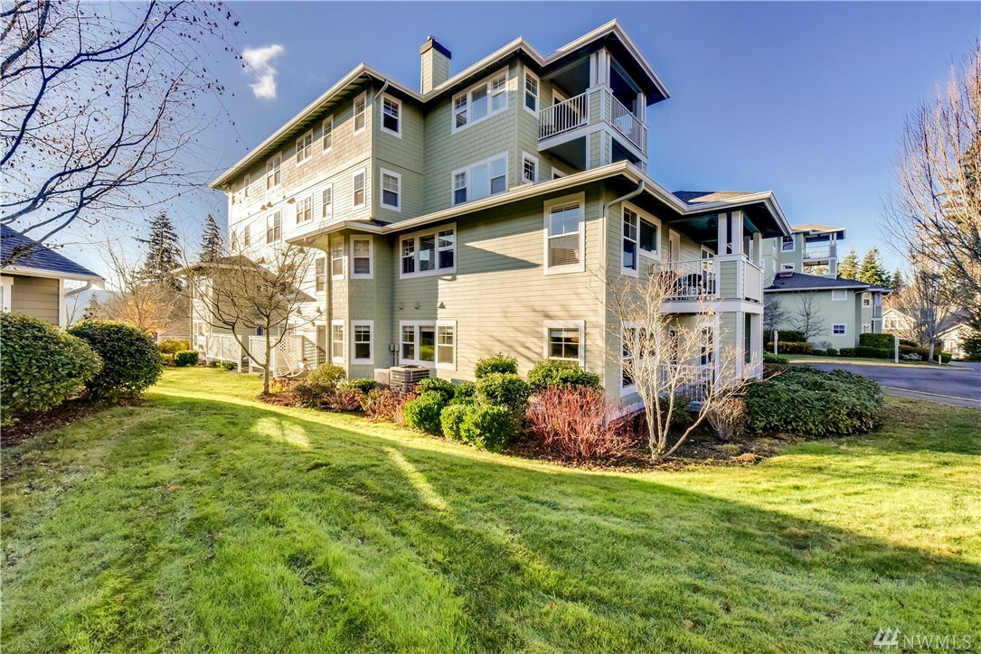 Property Photo: 22425 SE Highland Lane 107 WA 98029