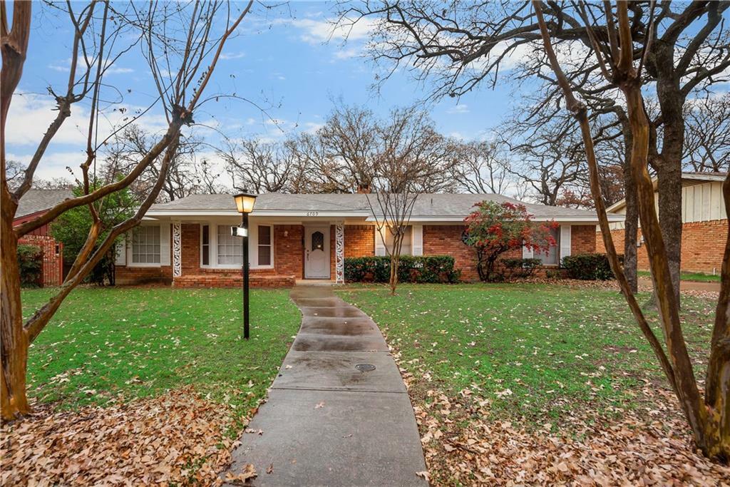 Property Photo: 6709 Gary Lane TX 76112