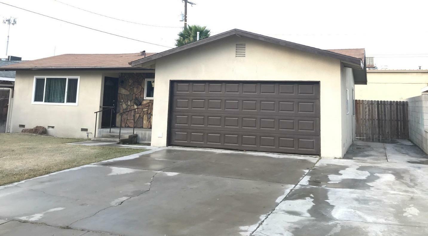 Property Photo:  1410 E Sierra Avenue  CA 93274 