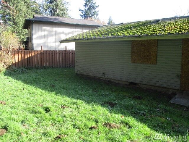 Property Photo: 16414 10th Avenue E WA 98387