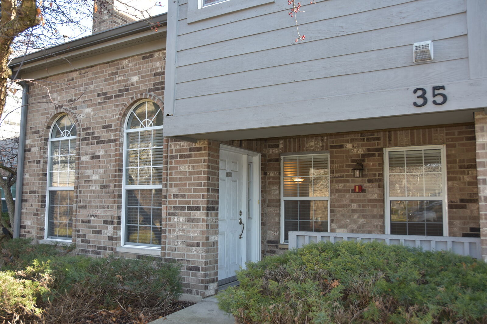 Property Photo: 35 Foxcroft Road 123 IL 60565