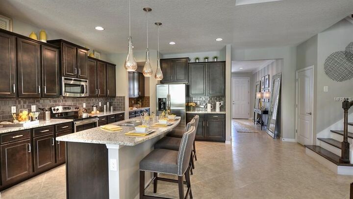 Property Photo:  6411 Devesta Loop  FL 34221 